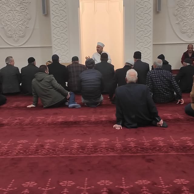 İl Müftüsü İbrahim Halil Demir, Selahattin Aykan Camii'nde Gençlerle Buluştu