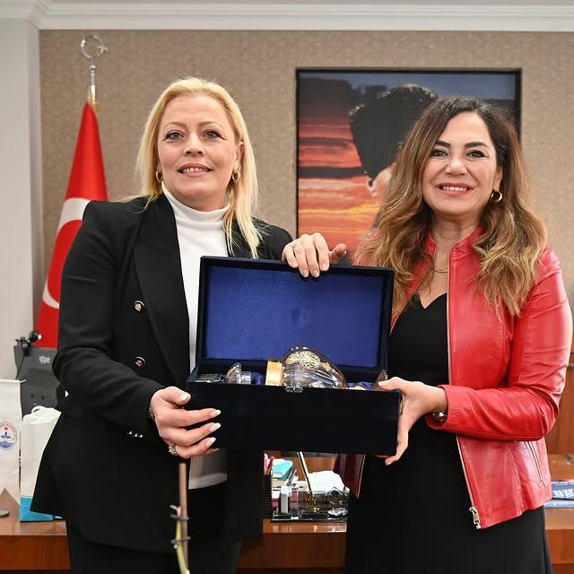 Tekirdağ Büyükşehir Belediye Başkanı Dr. Candan Yüceer, Kırklareli Kaynarca Belediye Başkanı Neşe Çevikbaşı'nı ziyaret etti.