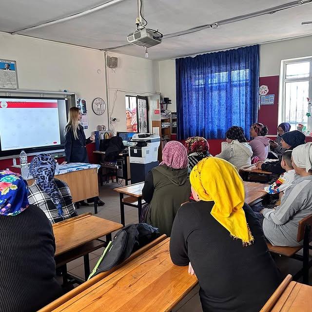 Roman Vatandaşlara Özel Eğitim Programı İle Bilinçlendirme Yapıldı