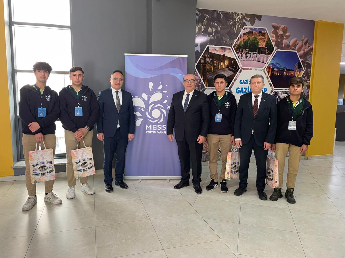 Gaziantep Vedat Topçuoğlu Mesleki ve Teknik Anadolu Lisesi'nde Ödül Töreni Düzenlendi