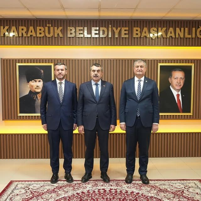 Millî Eğitim Bakanı Yusuf Tekin, Karabük Belediyesi’ni Ziyaret Etti