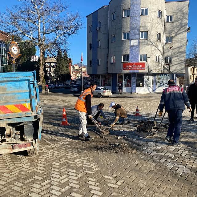 Ulus Belediye Başkanı Hasan Hüseyin Uzun Doğalgaz Altyapı Çalışmalarını İnceledi