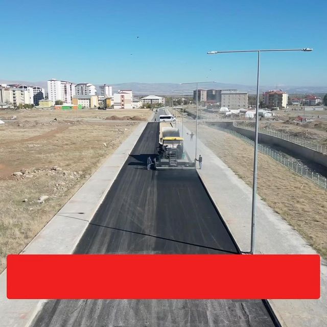 Muş Belediyesi Yeni Mahalle'de Asfalt Yol İnşaatını Tamamladı