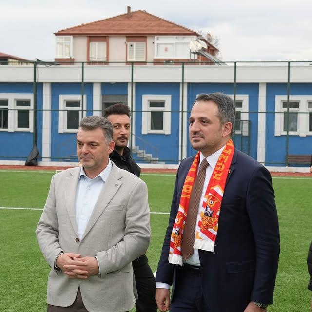 Gençlik ve Spor Bakan Yardımcısı Enes Eminoğlu, Karasu'da Genç Sporcularla Bir Araya Geldi