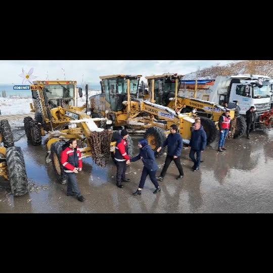 Edremit Belediyesi Karla Mücadele Çalışmalarını Sürdürüyor