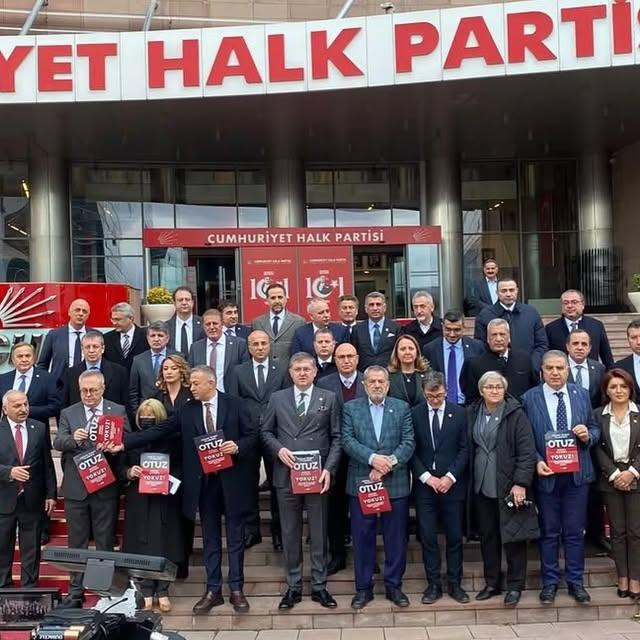 CHP Lideri Asgari Ücretlilerin Yanında