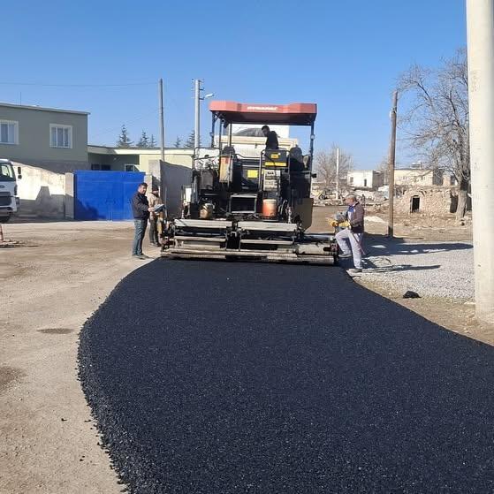 Niğde Merkez Bağlama Kasabası'nda Yeni Sıcak Asfalt Çalışmaları