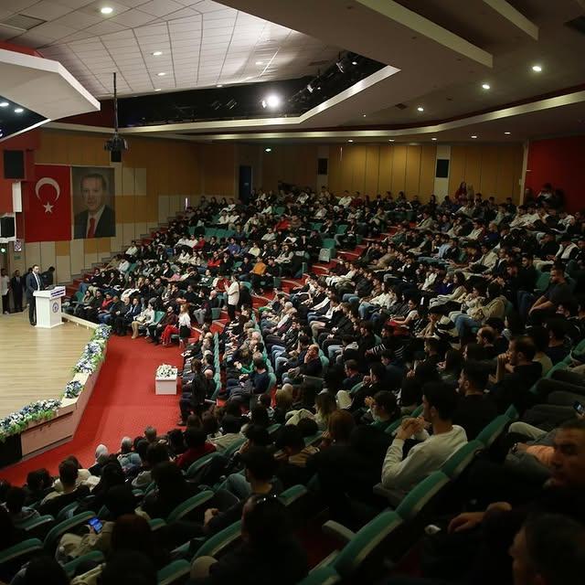 Aydın Üniversitesi'nde Deprem Paneli Gerçekleştirildi