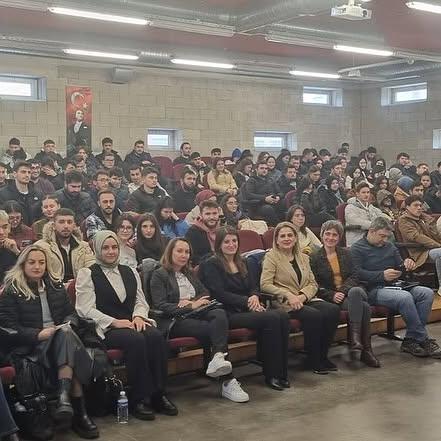 Şiddetli Sevgi Flört Şiddeti Konferansı Kırklareli Üniversitesi'nde Gerçekleştirildi