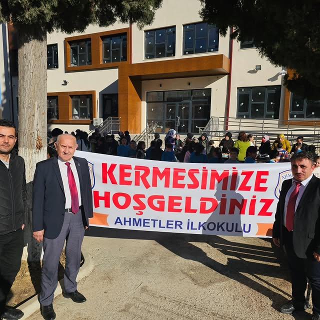 Ahmetler İlkokulu'nda Kermes Etkinliği Düzenlendi