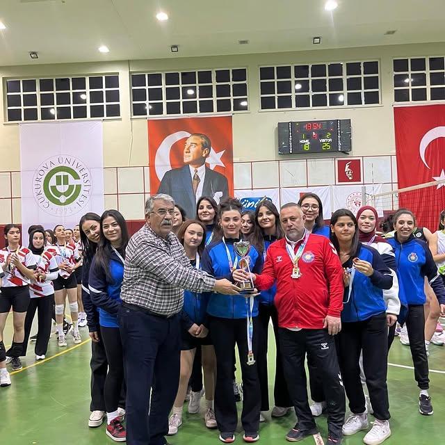 Kahramanmaraş Sütçü İmam Üniversitesi Voleybol Takımları Başarılı Oldu