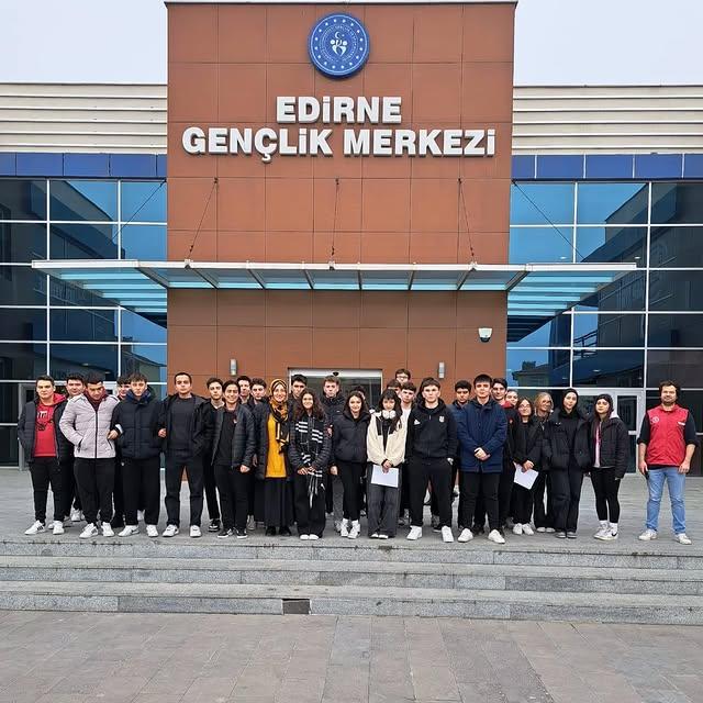 Edirne Gençlik Merkezi, İnönü İlkokulu ve Edirne Lisesi Öğrencilerini Ağırladı