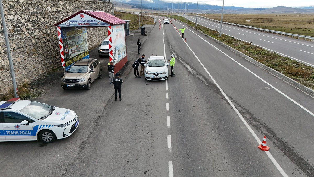 Ardahan İl Emniyet Müdürlüğü, Vatandaşların Huzur ve Güvenliği İçin Çalışmalarını Sürdürüyor