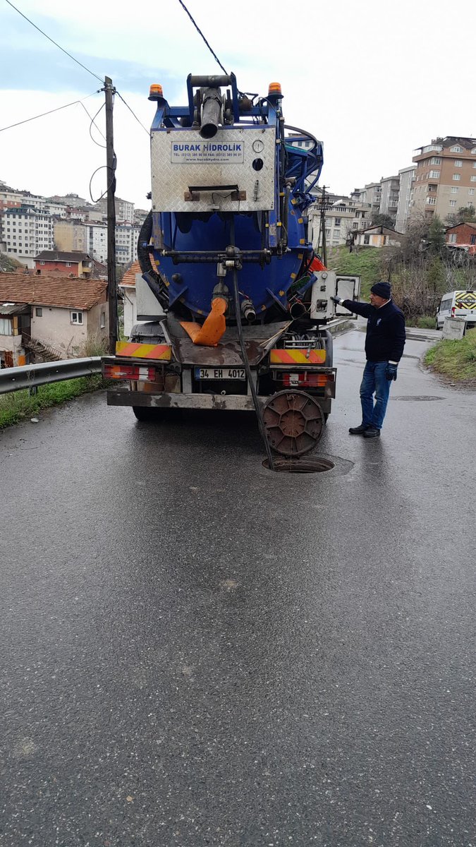 İSKİ, Kadıköy ve Ataşehir İlçelerinde Yağış Öncesi Kontrollerini Sürdürüyor