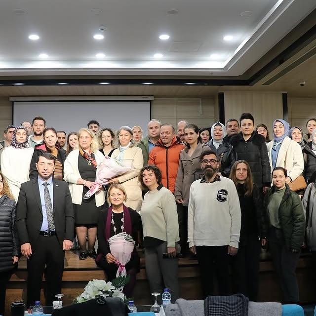 İstanbul Aydın Üniversitesi ve Küçükçekmece İlçe Milli Eğitim Müdürlüğü iş birliğiyle Kayıp ve Yas Semineri düzenlendi